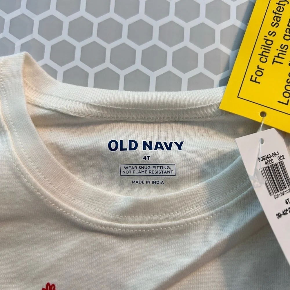 NWT Old Navy Cream Kids Pajama Set with Yellow Party Dog Print.       Size 4T